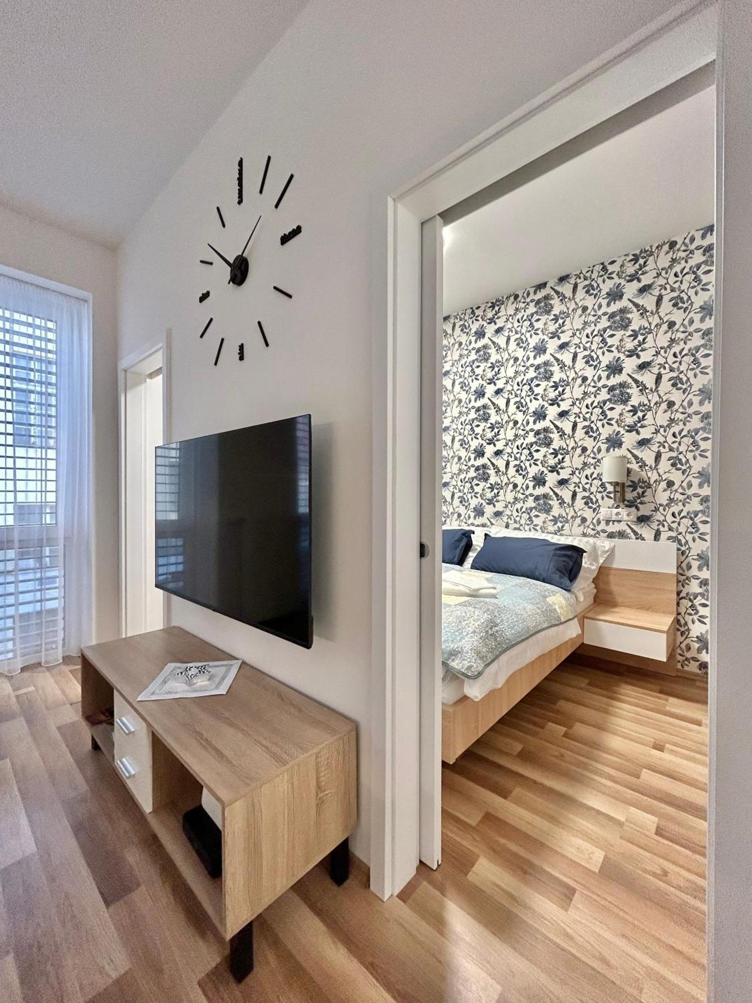 One Step Apartman - City Center Szombathely Exterior photo